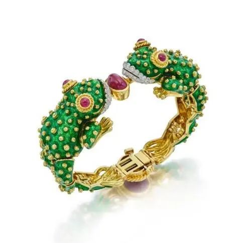 David Webb Double Frog Cuff
Gold, Enamel, Rubies, Diamonds