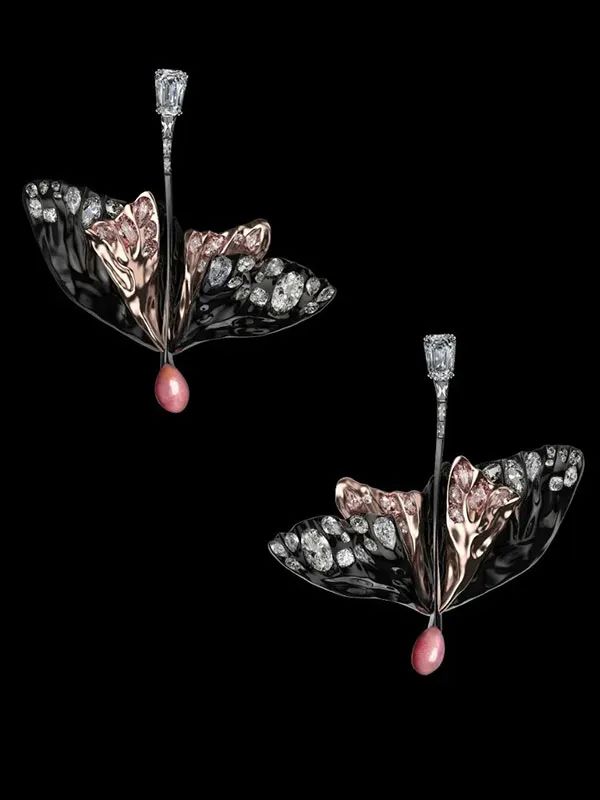 Ming Song Butterfly Earrings
Black gold, rose gold, conch pearl, diamonds