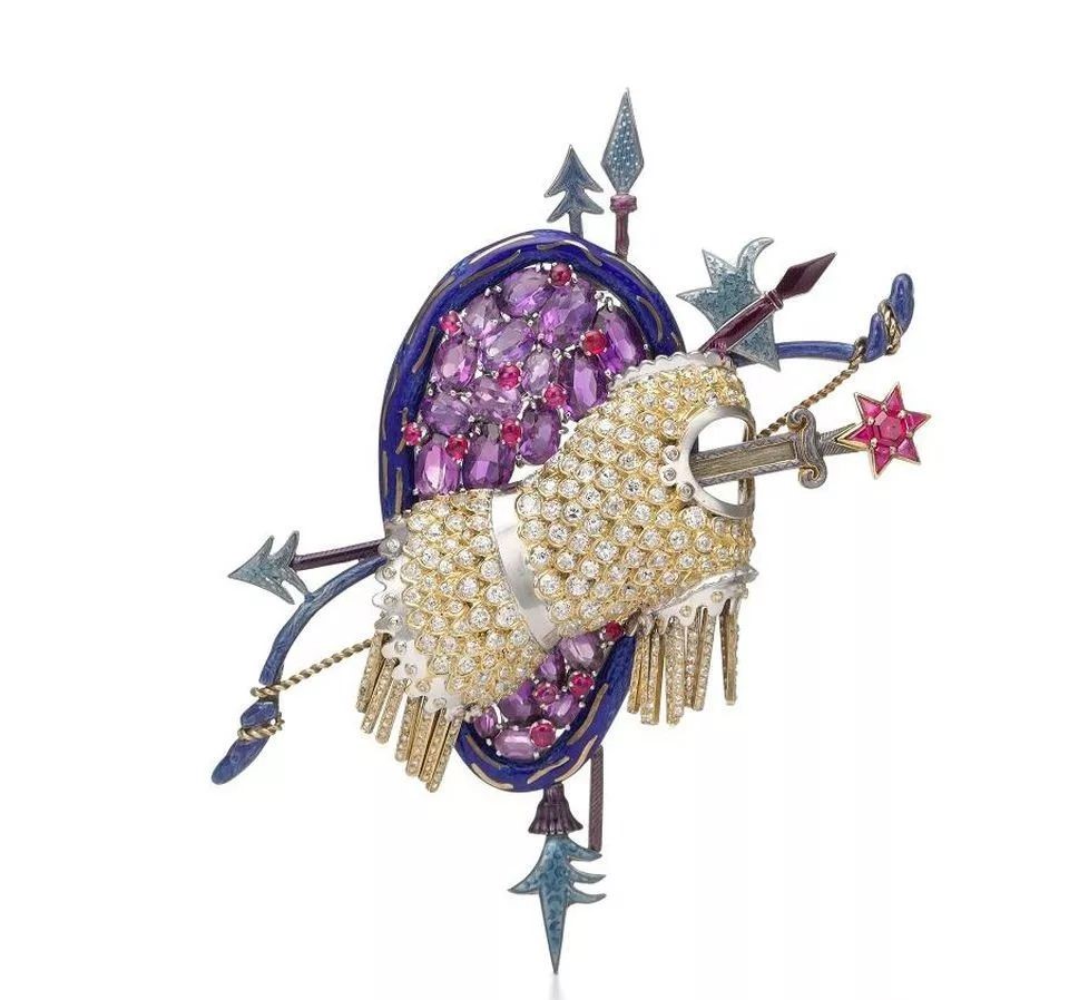 Trophée de Vaillance Clip
1941
Set with diamonds, amethysts, and rubies, decorated with enamel, mounted in platinum and 14K gold. Custom-made for Diana Vreeland. On loan from the Tiffany & Co. Archives.