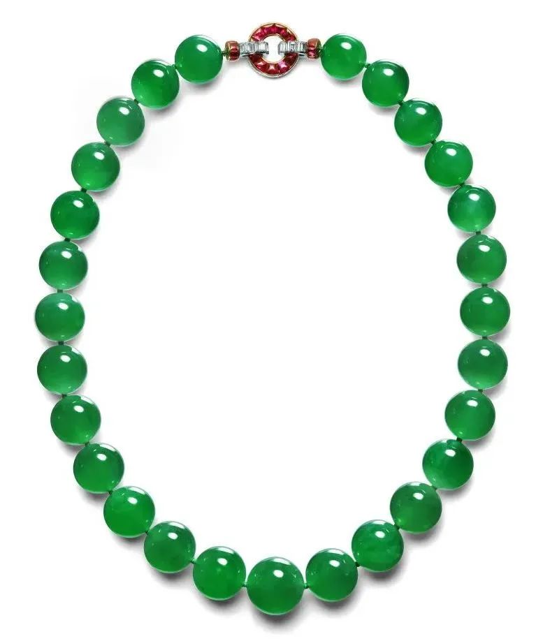 Cartier
Hutton Mdivani Necklace, circa 1933
Natural jadeite beads, rubies, diamonds
April 2014, Sotheby's Hong Kong
Estimate: 100,000,000–150,000,000 HKD
Sold for: 214,040,000 HKD