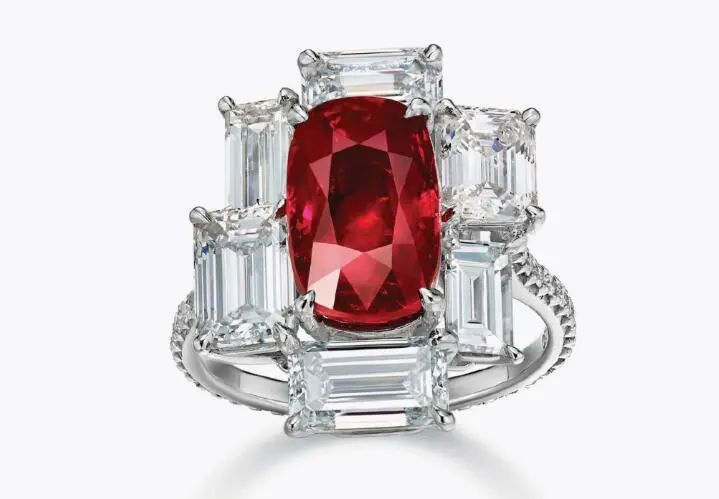 Faidee "Renaissance of the Ruby" Ring
Set with a 4.05-carat Burmese Pigeon's Blood ruby
