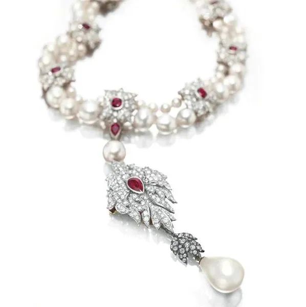 Cartier "La Peregrina" pearl necklace