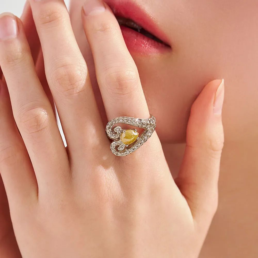 Jewelry Trends for Valentine's Day Cleverly Hollowed Out