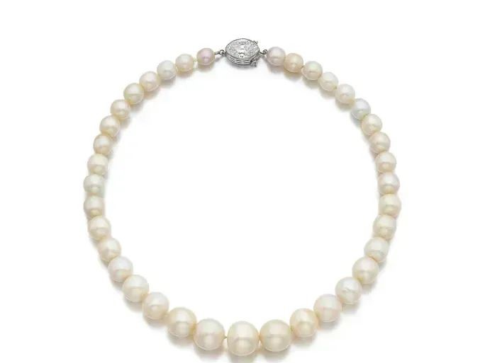 Special natural pearl and diamond necklace, circa 1920. Estimate: 550,000-730,000 Swiss Francs.