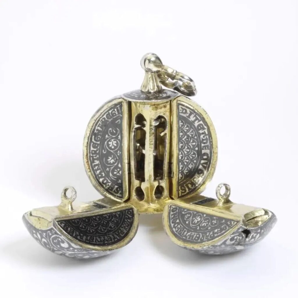 Gold-plated silver and black gold pomander, made in Italy
1300-1400, from the V&A Museum