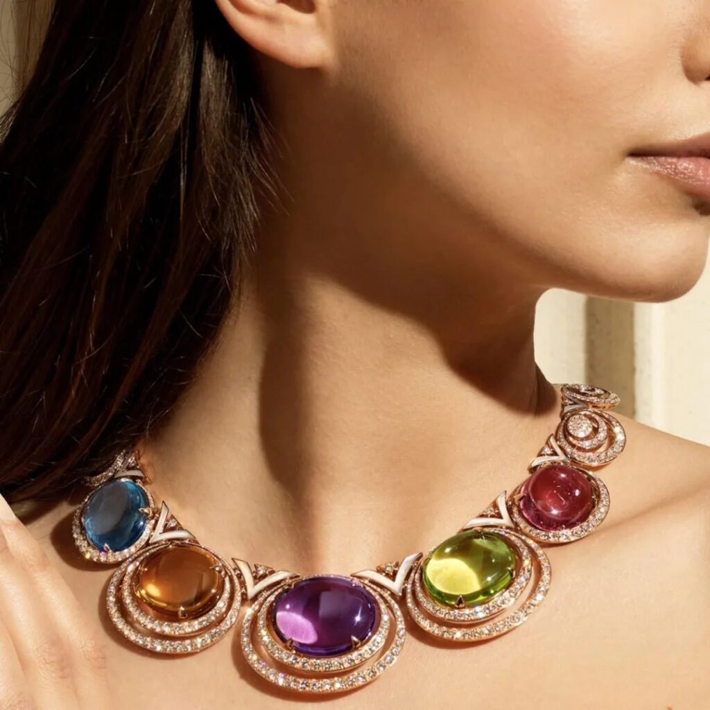 Magnifica High Jewelry Collection Necklace
Prodigious Colour Necklace
Amethyst, citrine, red tourmaline, blue topaz, rose quartz