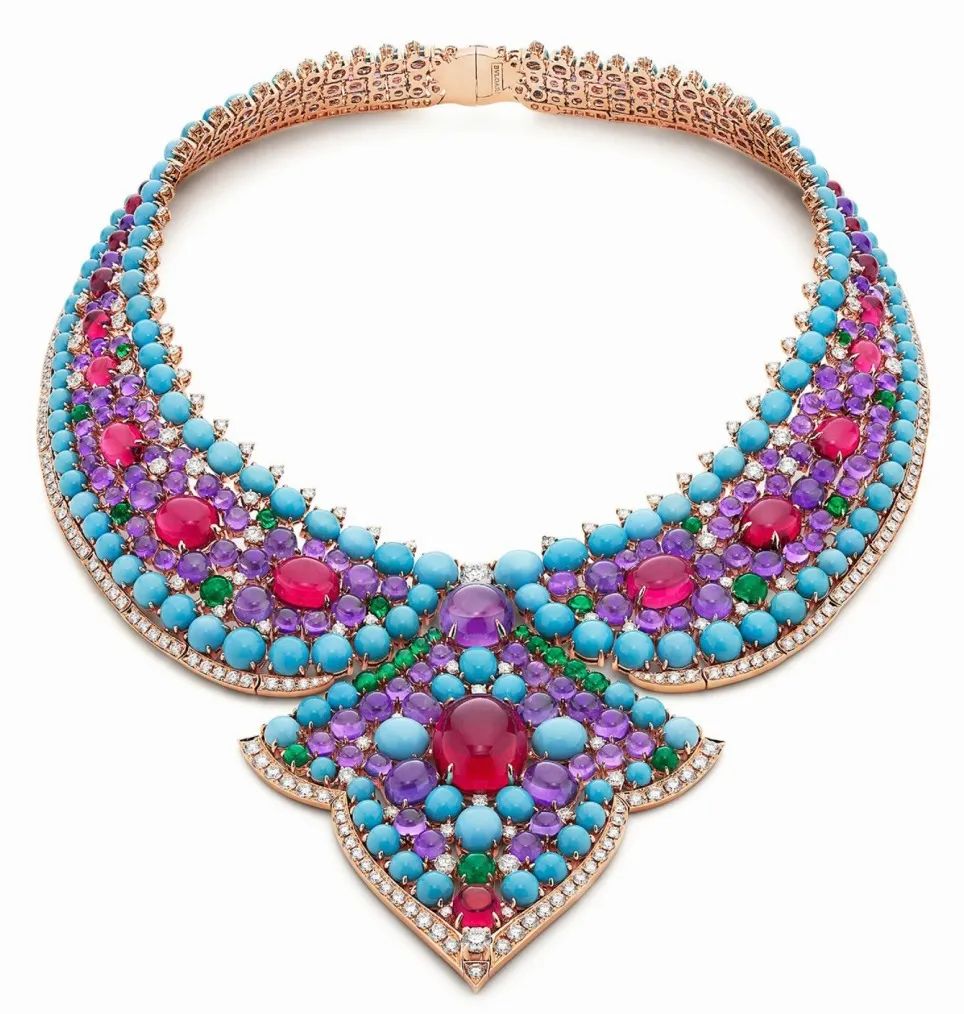 Bvlgari
Aeterna High Jewelry Collection
Lotus Cabochon Necklace
Tourmaline, amethyst, turquoise, emerald, diamonds