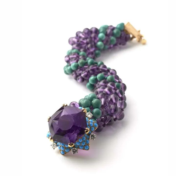 Cartier
Duchess of Windsor's Bracelet
Amethyst, turquoise, chrysoprase