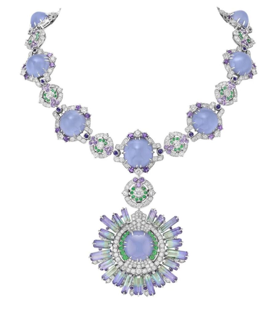 Van Cleef & Arpels
Céphéide High Jewelry Collection Necklace
Purple chalcedony, bi-color tanzanite, diamonds, sapphires, tsavorite garnets