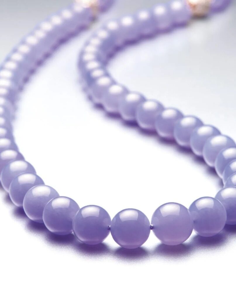 Purple Jadeite Bead Necklace
Christie's Hong Kong, November 2011
Estimate: HKD 1,600,000 – 2,500,000
Sold for: HKD 6,020,000