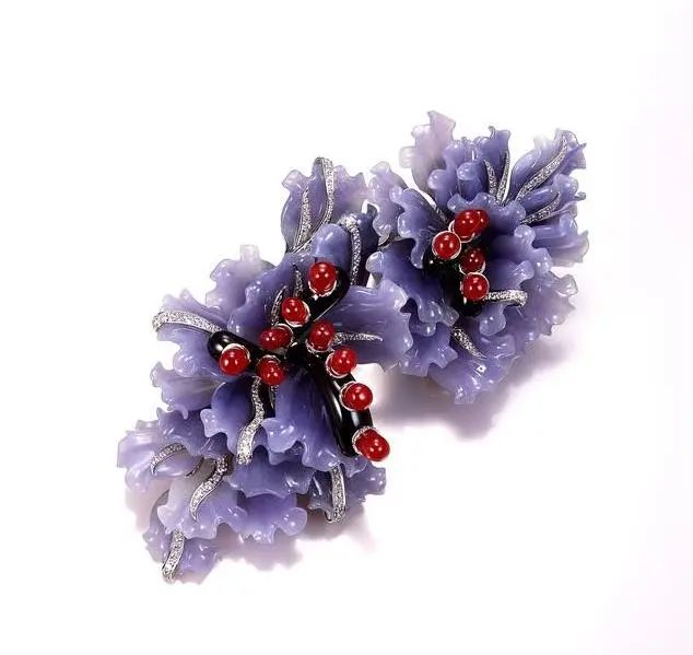 Edward Chiu Brooch
Jadeite, coral, diamonds